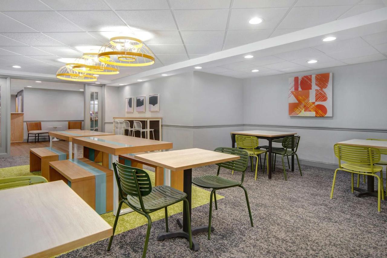 Spark By Hilton Rochester University Area Zewnętrze zdjęcie